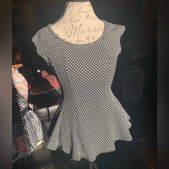 Dream Girl Tops - ‼️SOLD‼️Sleeveless Blouse w Raised PolkaDots & Flared Bottom Flattering!